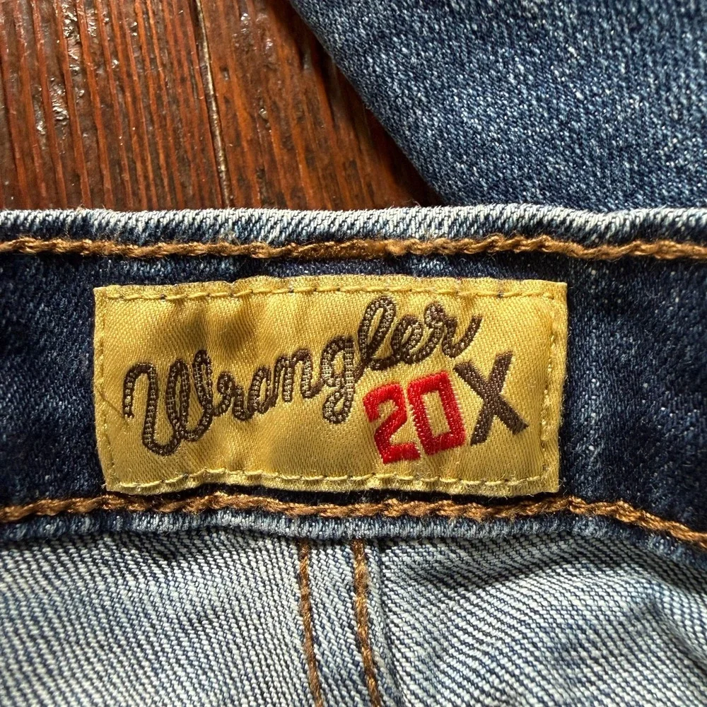 Wrangler 20X Jeans Mens‎ 32x30 Blue Dark Wash Style 42 Vintage Boot Embroidered